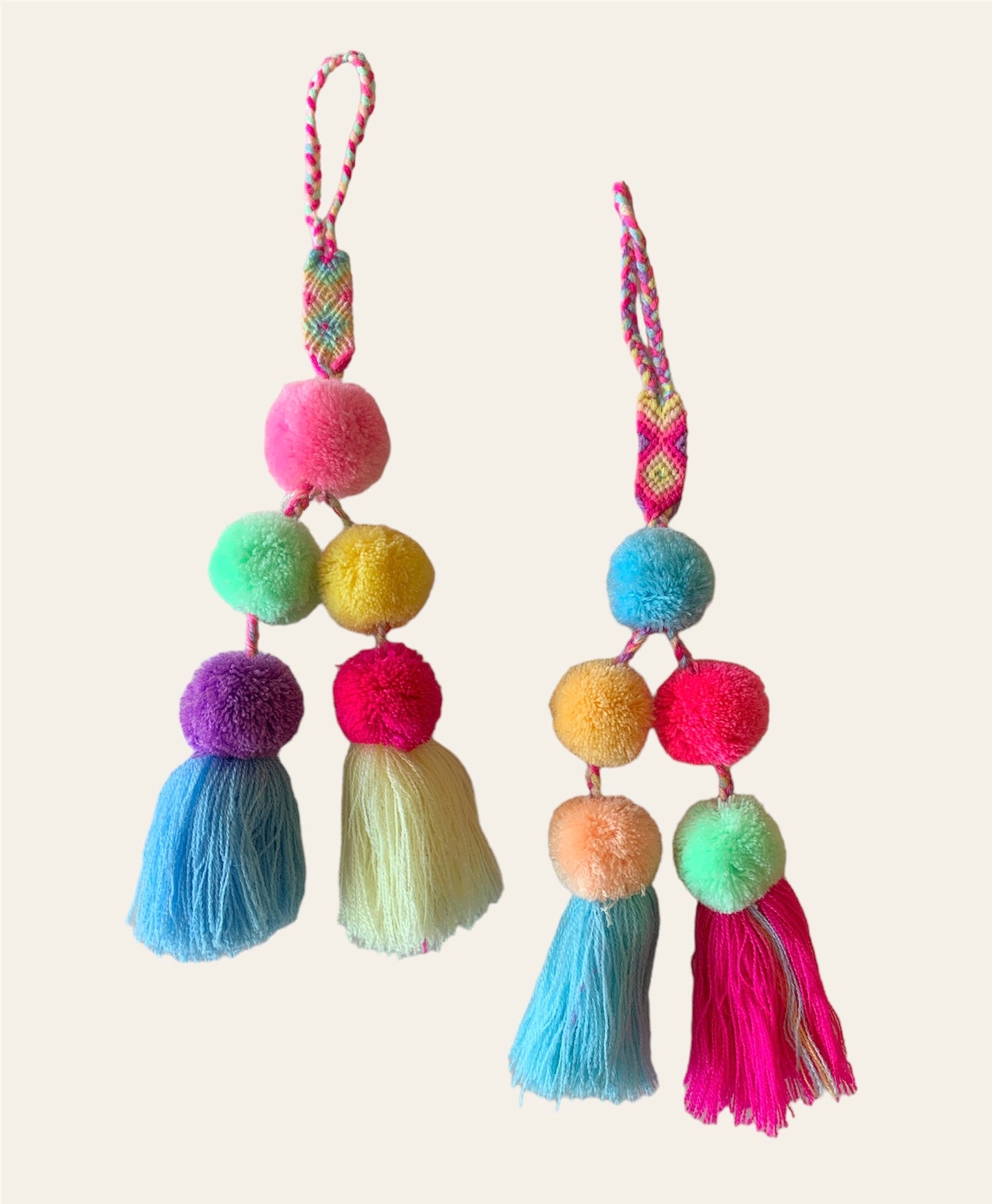 Pompom 2 tassel